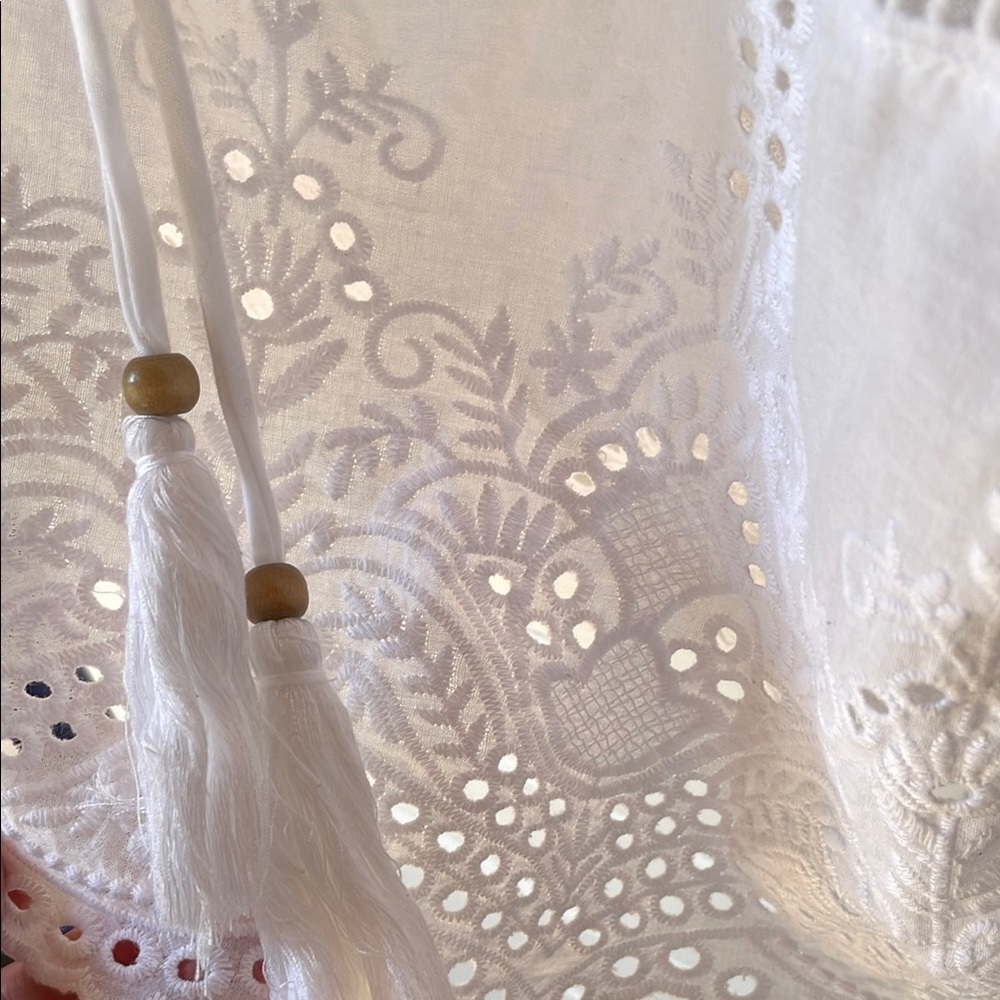 Crisp White Tie Front Relaxed Blouse - Picture 3 of 6
